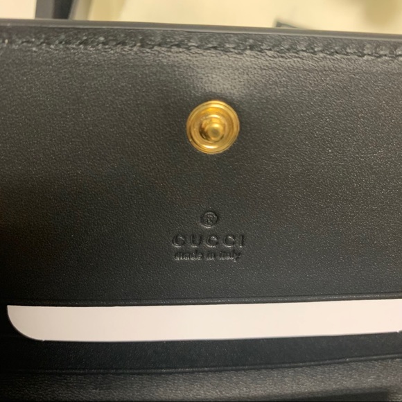 Sold!! || Gucci || Coin Case Wallet - Picture 5 of 7